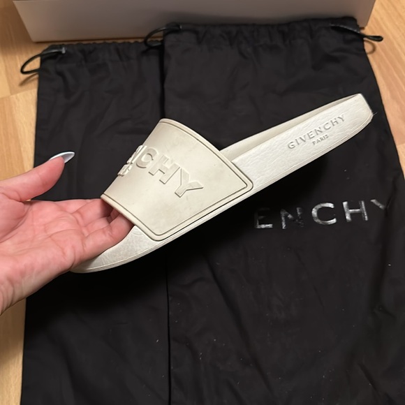 Givenchy Pool Slides - Picture 7 of 10